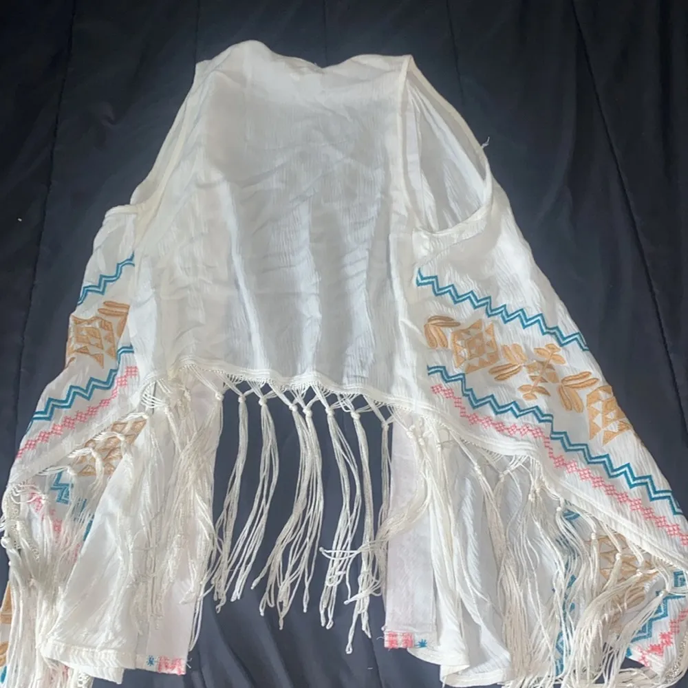 Women’s colorful frayed vest - Image 4