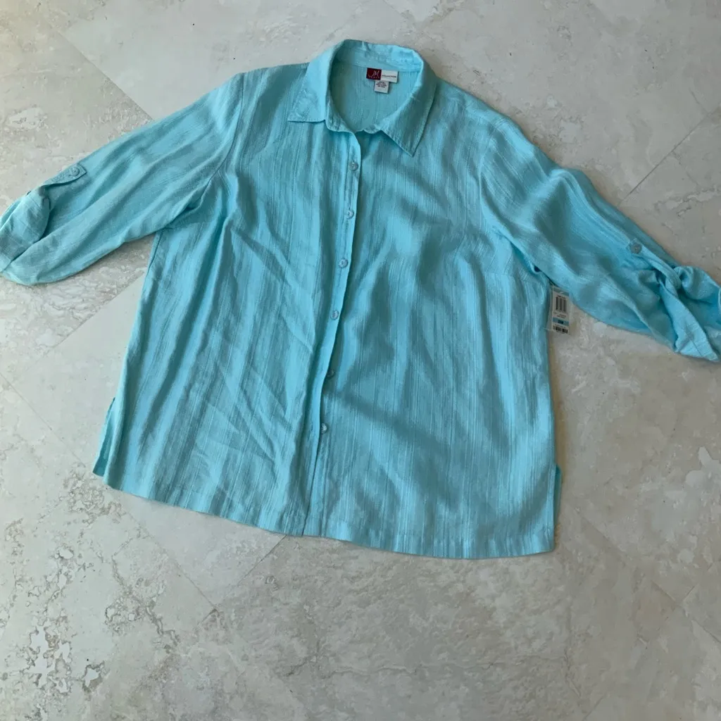 JM Collection Light Blue Button Down Shirt - Image 6