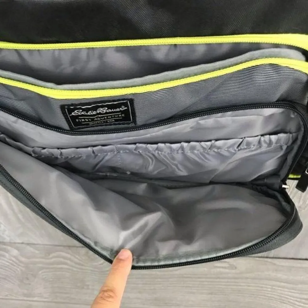 NWOT Eddie Bauer travel tote bag luggage carry on duffle bag - Image 4