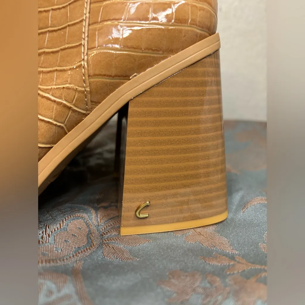 Circus by Sam Edelman Layla Bootie in Caramel Alligator Patent Leather Size 8.5 - Image 6