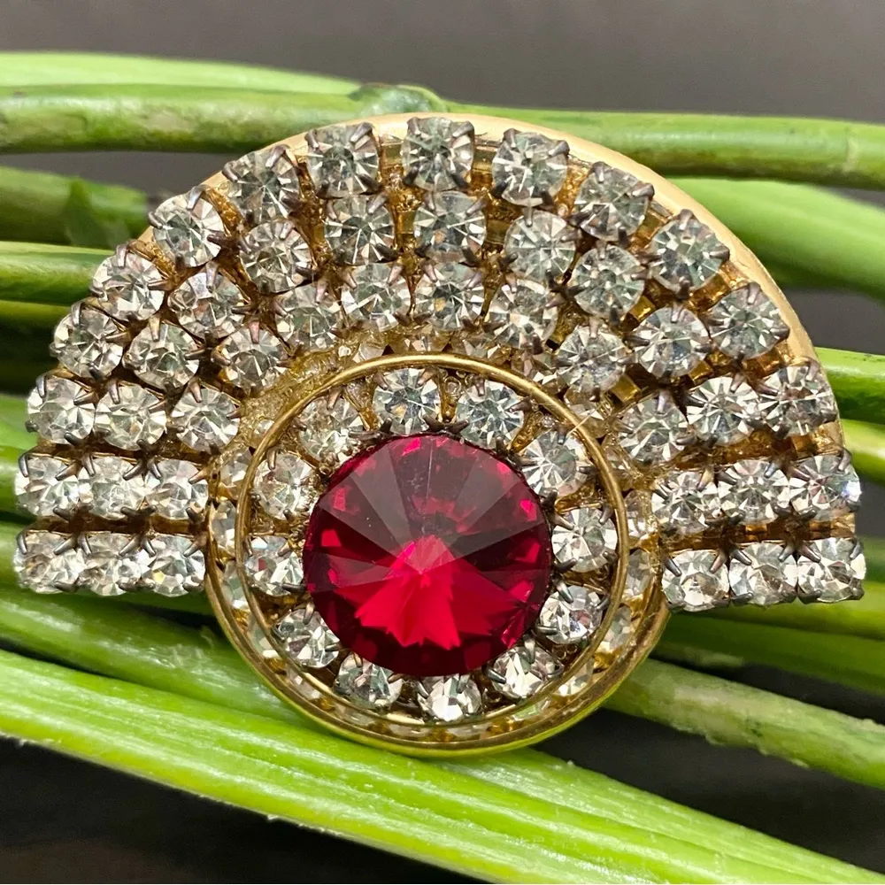 Vintage Unsigned Red Rivoli Rhinestones Pave Crystals Fan Brooch - Image 2
