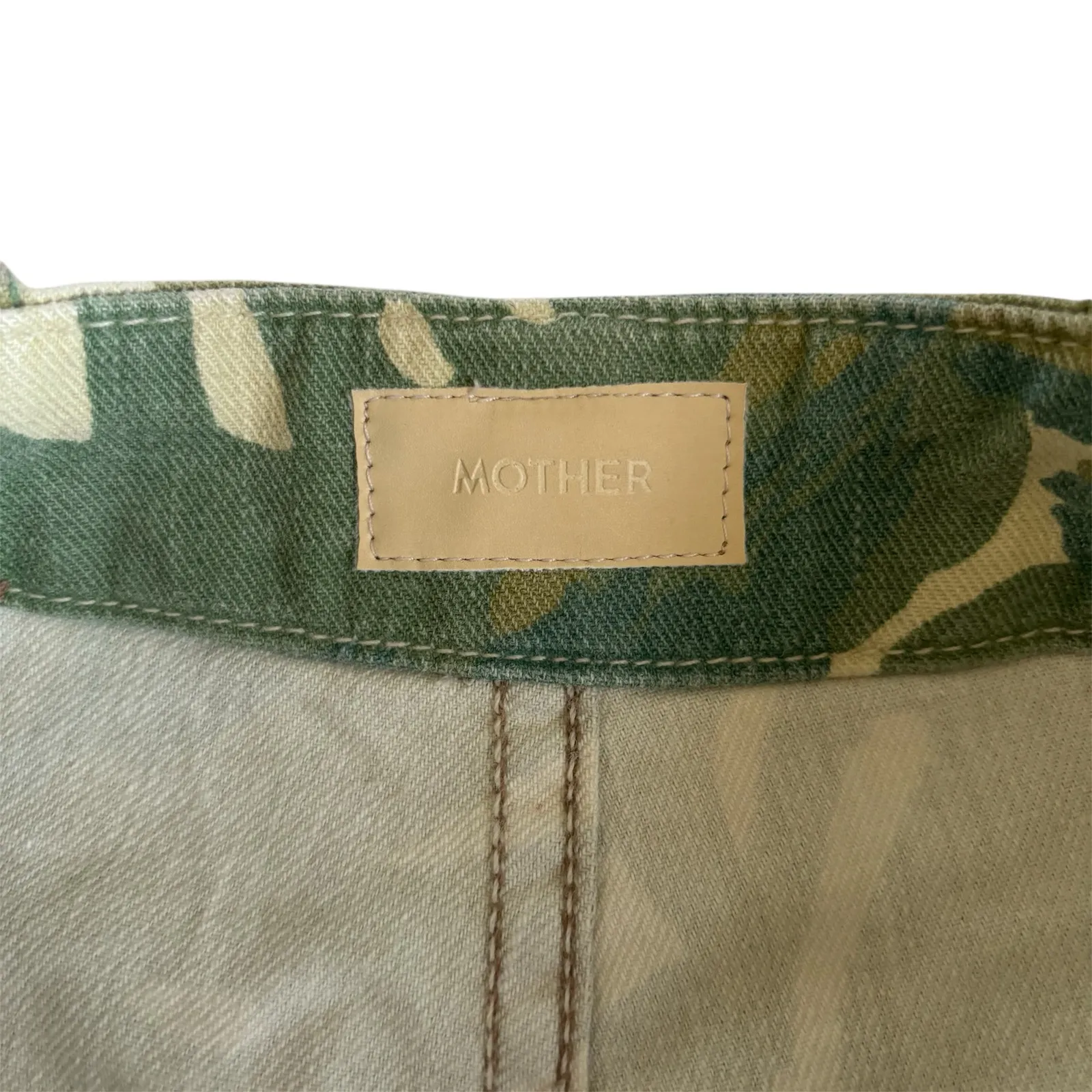Mother The Rambler Camo Patch Pocket Cargo Utilitarian Shorts Women’s Size 27 Green - Image 4