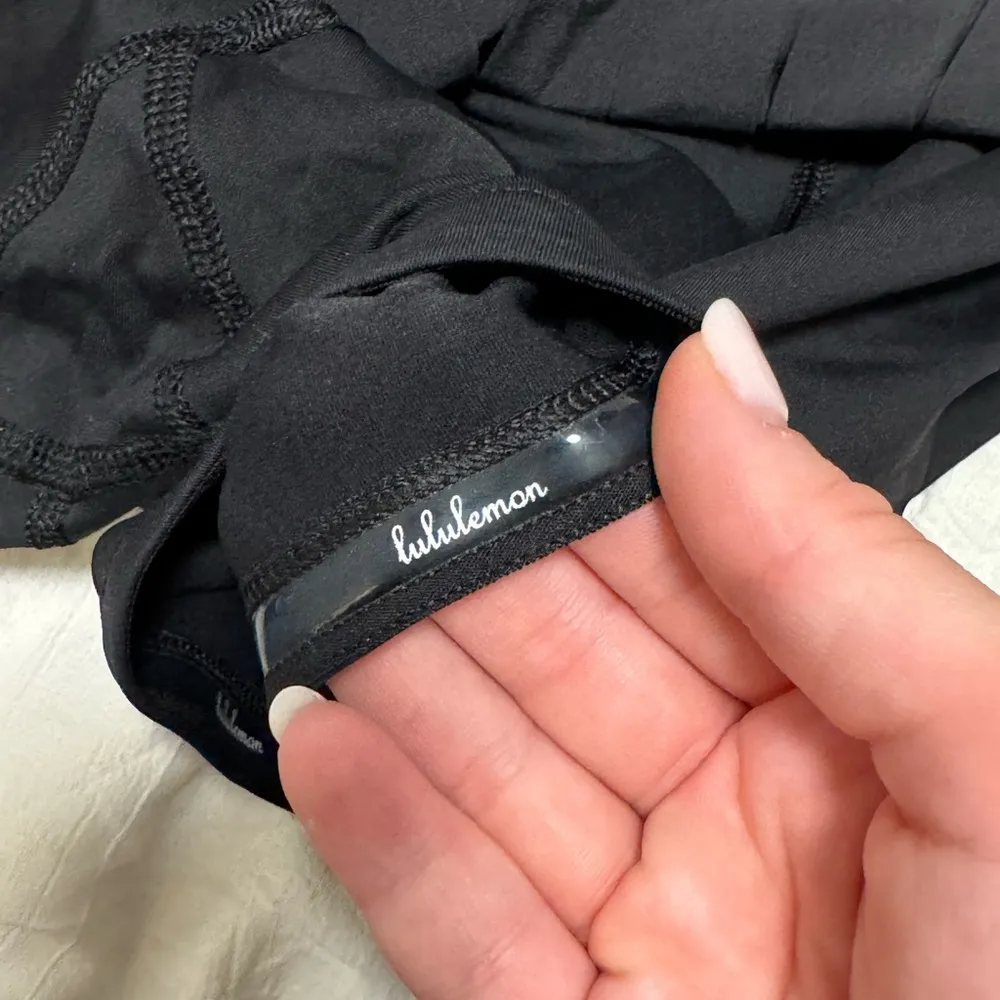 Lululemon play off the pleats skirt black SZ 6 EUC - Image 5