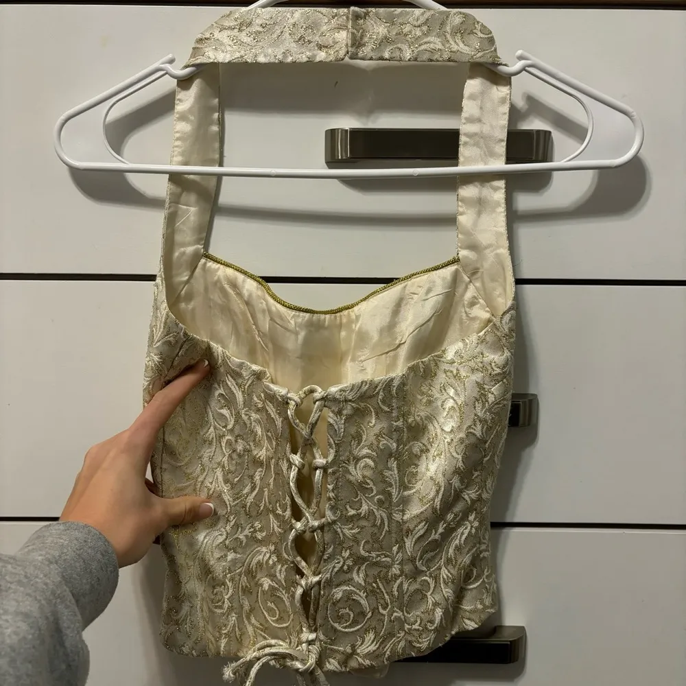 Vintage Zum Zum Gold Detail Corset Lace Up Top White Size 4 - Image 3