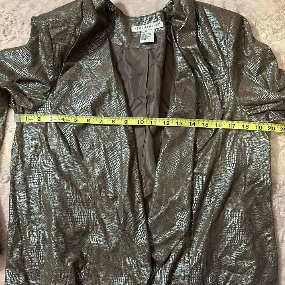 Requirements Size XL blazer - Image 7