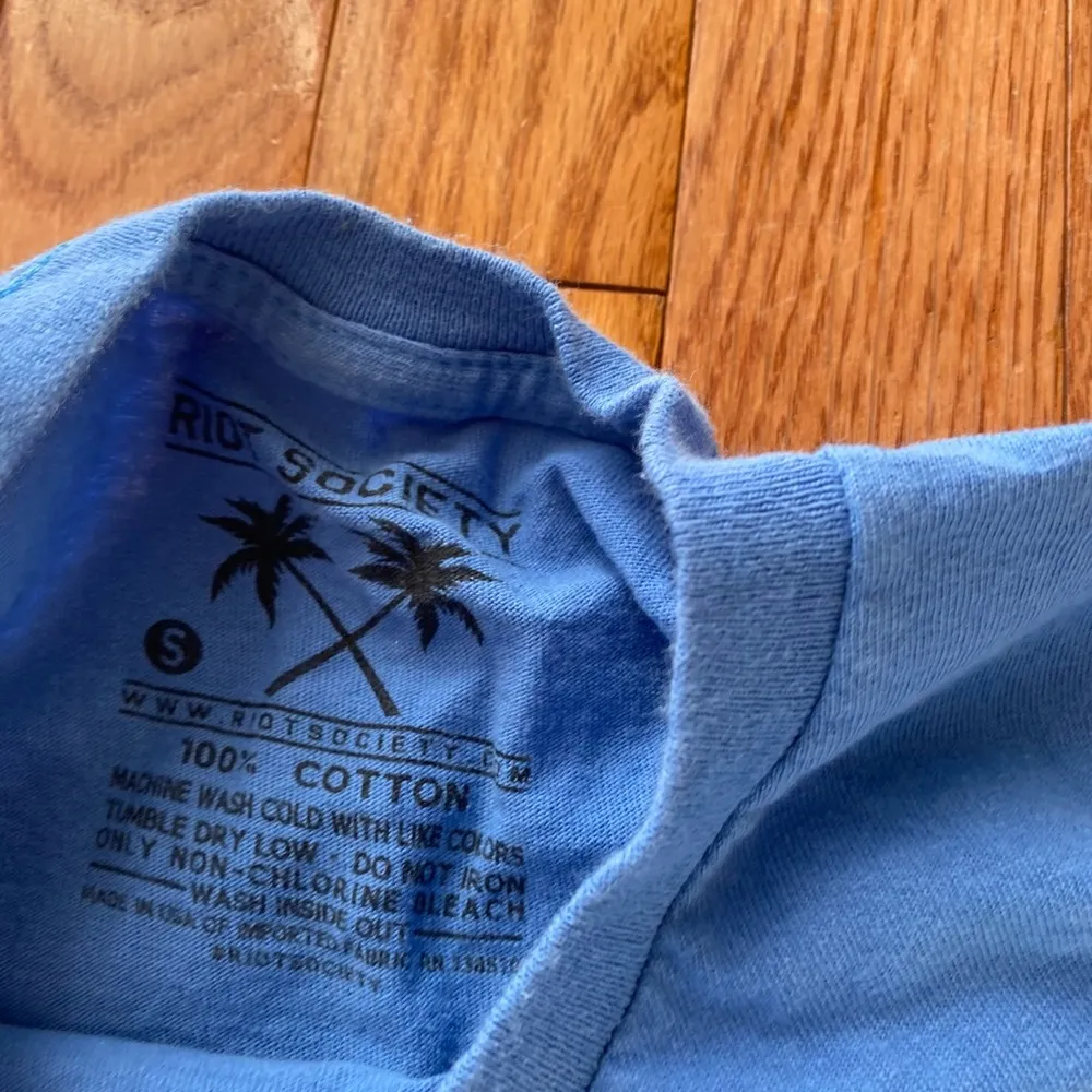 light blue gone fishing embroidered shirt - Image 5