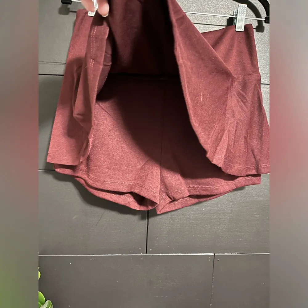FOREIGN EXCHANGE CeCico Skort Burgundy NWT Skirt Shorts Side Zip Women’s Sz L - Image 2