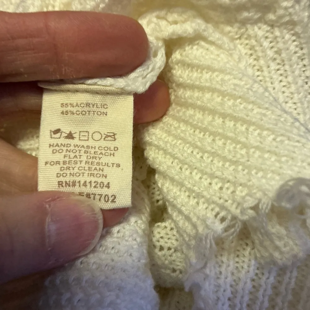 Hem & Thread Star Knit V-Neck Sweater Distressed Hem Boho Cozy - Image 4