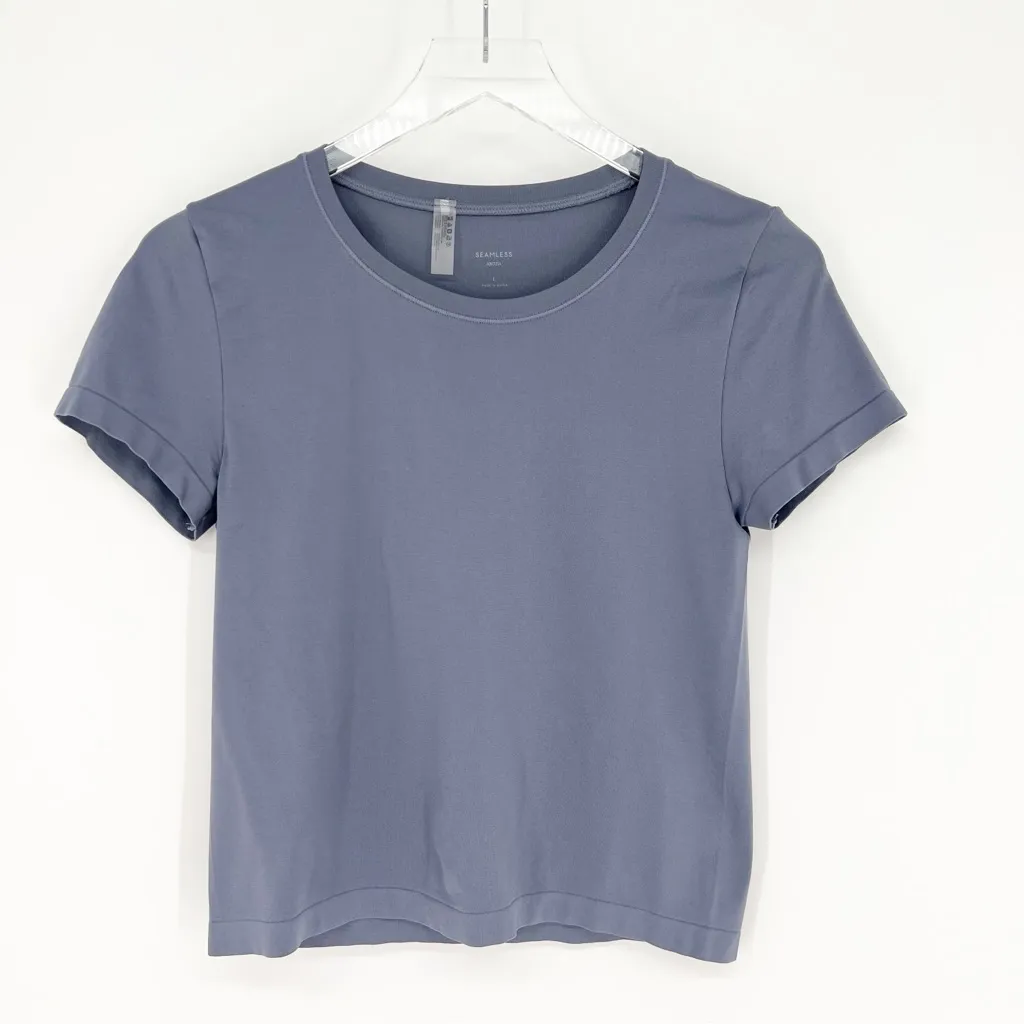 Aritzia Seamless Short‎ Sleeve Top L Blue - Image 2