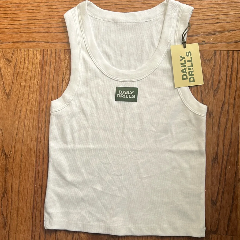 Daily Drills NWT M L tank ribbed top white women shirt trending - Image 3