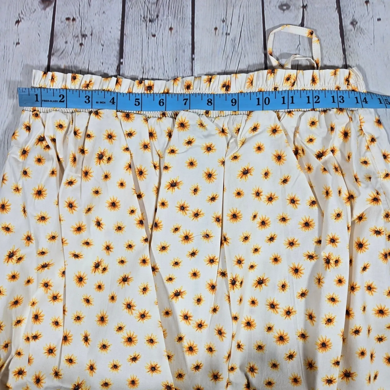 WeWoreWhat Smocked Midi Dress in Ivory‎ Ditsy Daises M NWT - Image 10