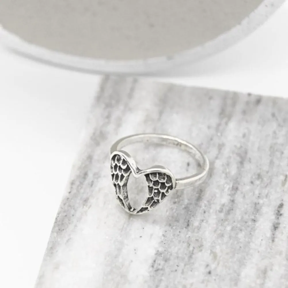 Gothic Angel Wings Ring Silver - Image 3