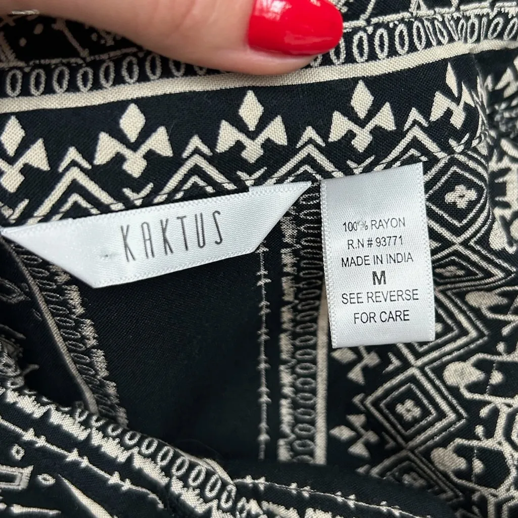 Kaktus Black & Cream Tribal Print Tunic, Size Medium, Boho Lightweight Fall Top - Image 2