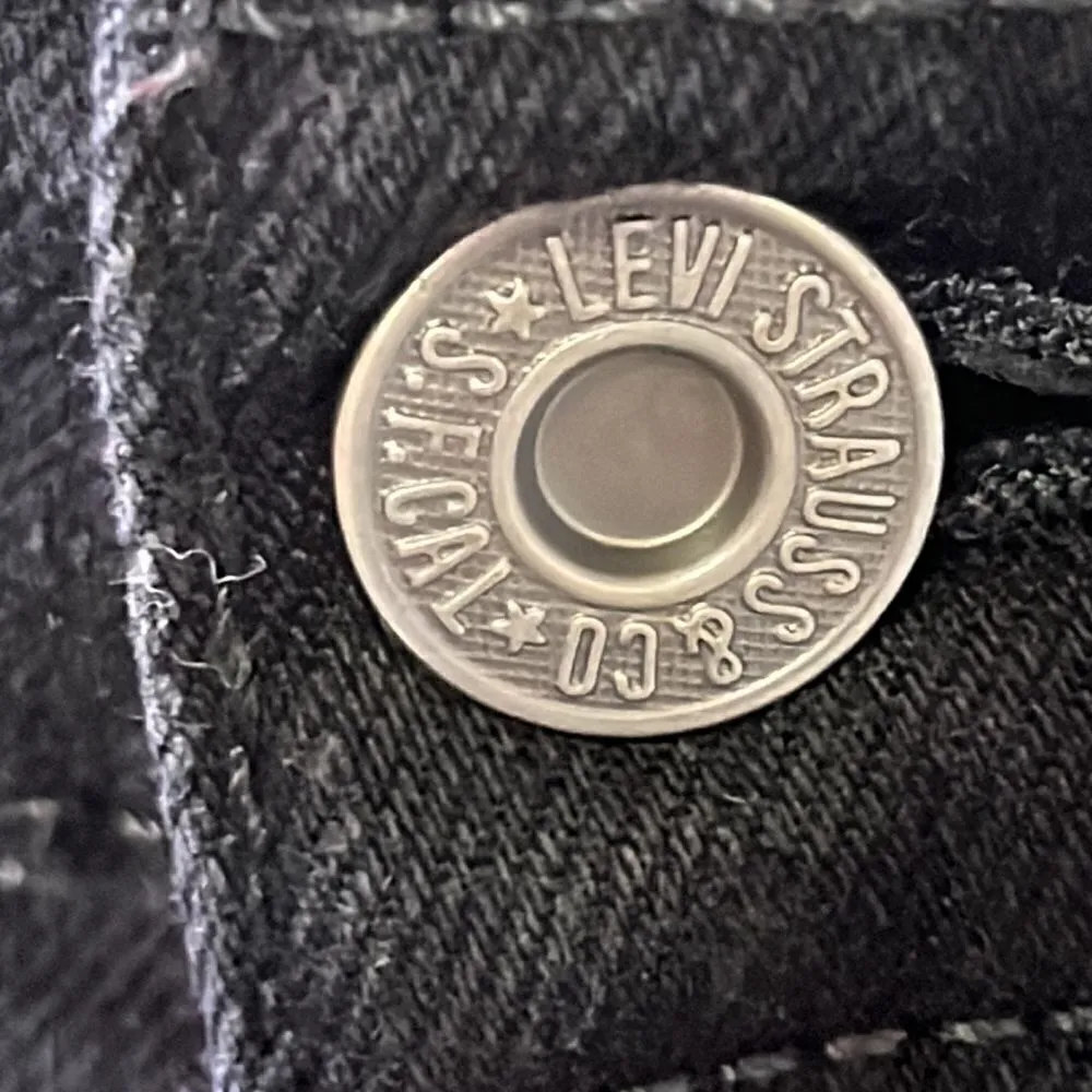 Levi’s 515 5-Pocket Black Boot Cut Jeans- Size 12M - Image 5