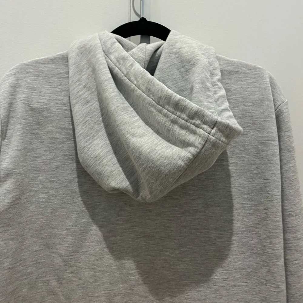 Gray women’s size L hoodie with zipper gently worn Size L - Image 8