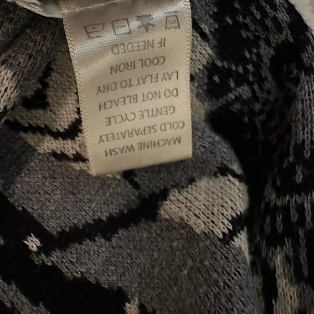 Max Studio grey  knit Cotton Rayon blend  floral motif sweater dress L - Image 8