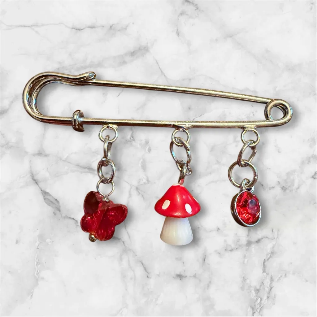 Set of Six Charm Safety Pins Green - Image 6