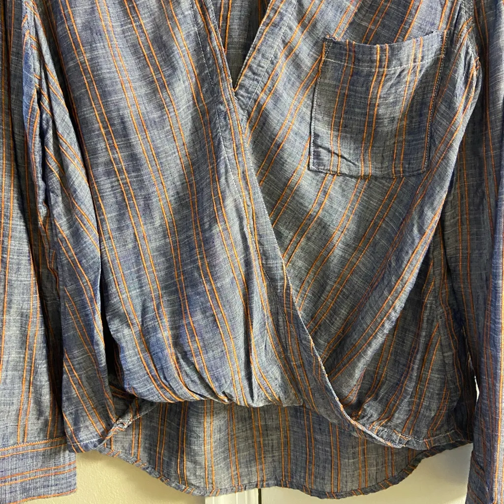 Pilcro pop over blouse crossover high low hem Medium - Image 5