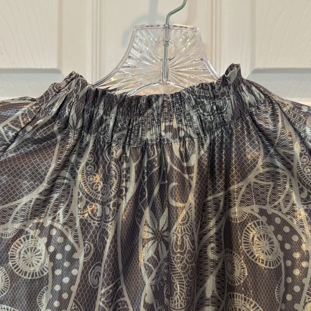 Marie Oliver June Metallic Silver Mock Neck Blouse Size Medium - Image 5