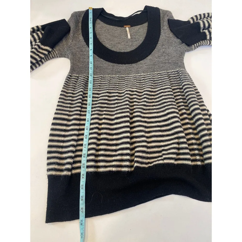 Free People Black Beige Scoop Neck Striped Sweater Sz M Wool Pullover - Image 12