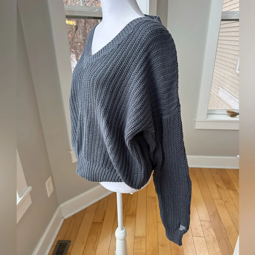 Vintage 90s PINK Forenza Navy Blue Gray Cropped V Neck Cotton Sweater Size Small - Image 2