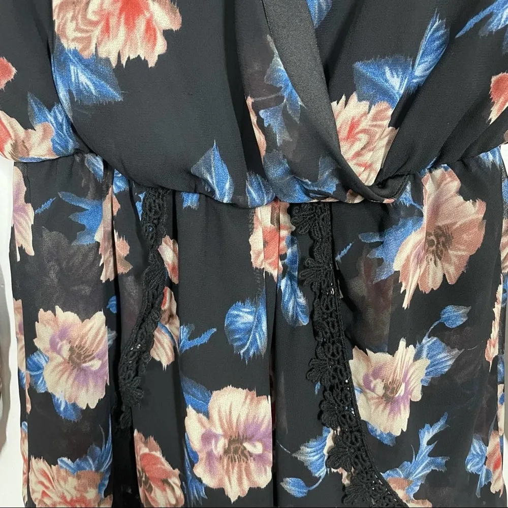 ASTR Floral Lace Trim Long Sleeve Romper Black XS - Image 5