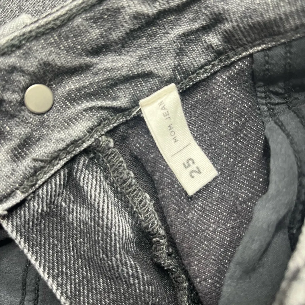 PacSun Mom Jeans Size 25 - Image 5