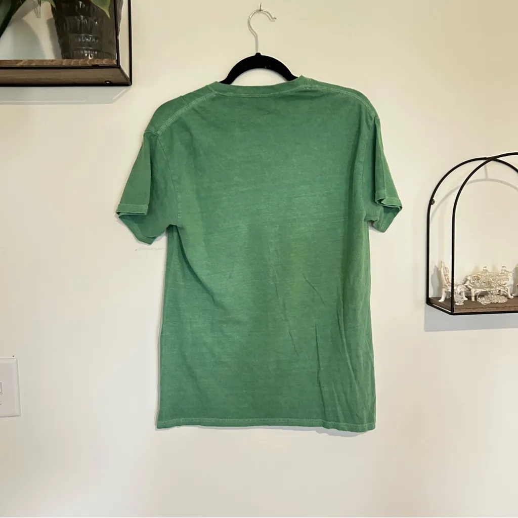 NWOT Def Leopard Green Short Sleeve Crewneck Tee Shirt 100% Cotton Size Small - Image 2