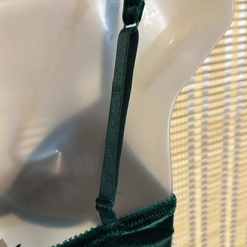 Victoria's Secret Gold Label Vintage 1980s Dark Green Velvet Underwire Bra 34B - Image 9