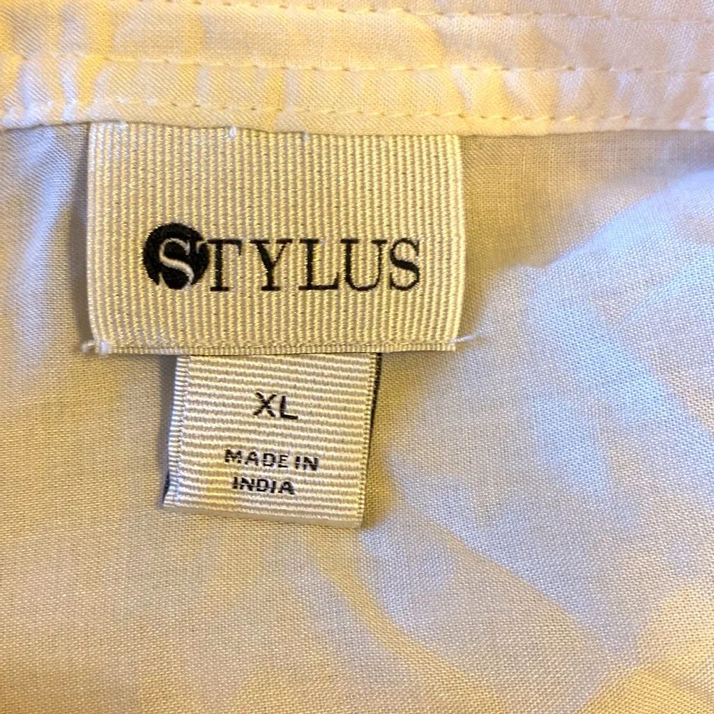 🎈BOGO FREE🎈Stylus off white mesh top size L Size L - Image 6