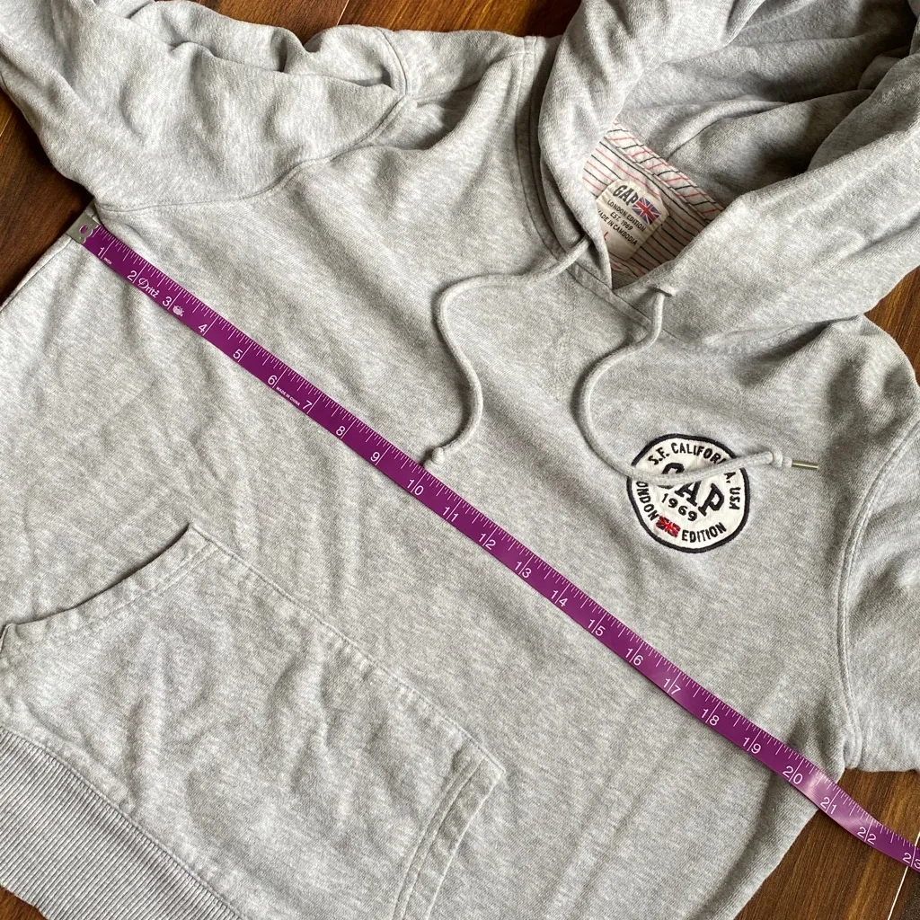 GAP London Edition Boxy 100% Cotton Hoodie Slight Crop - Image 8