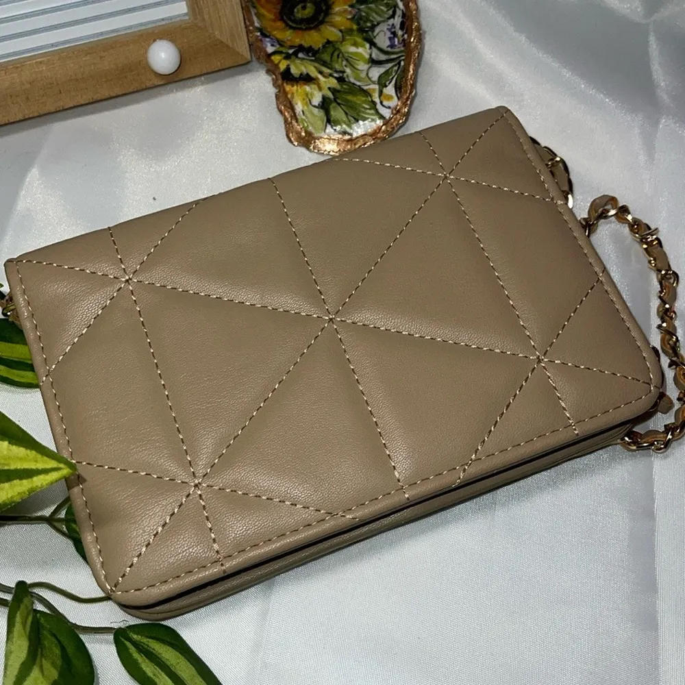 🍉 - NWOT BEBE Beige Rhinestone Crossbody Cell Phone Bag MSRP $89 - Image 3