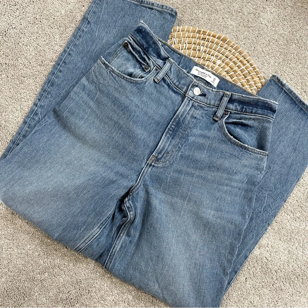 Abercrombie & Fitch Women’s Curve Love The 90s Straight Ultra High Rise 27/4S - Image 3