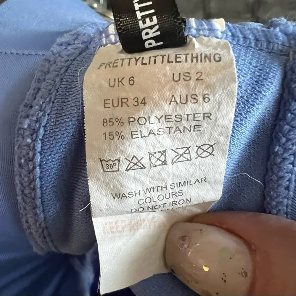 Pretty Little Thing Plunge V-Neck Sexy Bikini Top - Image 6