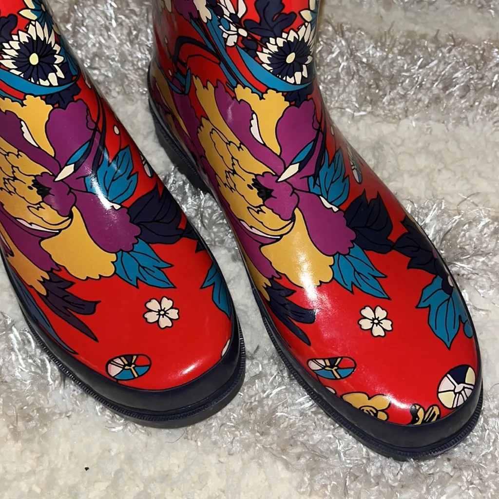 Sakroots rain boots size 10 - Image 3