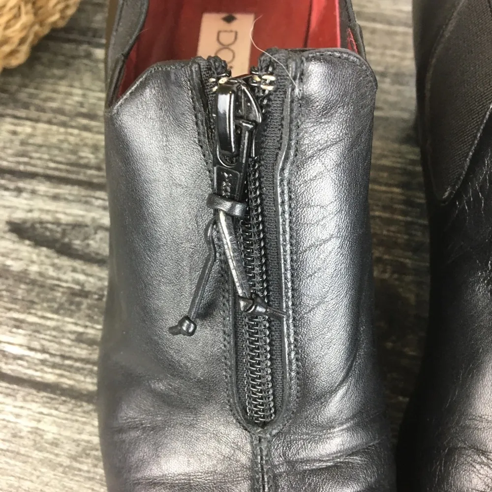 Donald Pliner Black Block Heel Zip Up Ankle Loafer Bootie 7 - Image 4