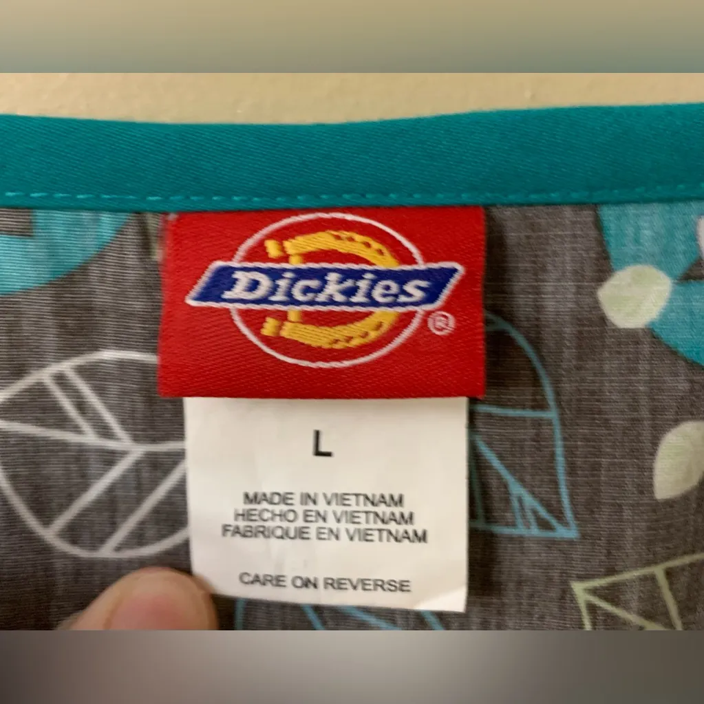 Dickies Women’s Scrub Top Koala Bears Trees Large Pediatrics - Image 5