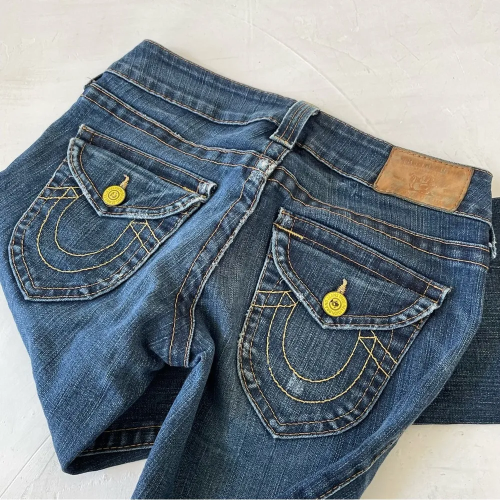 VINTAGE True Religion Pants Womens Blue Denim Flared Dark Wash Low Rise 26 - Image 9