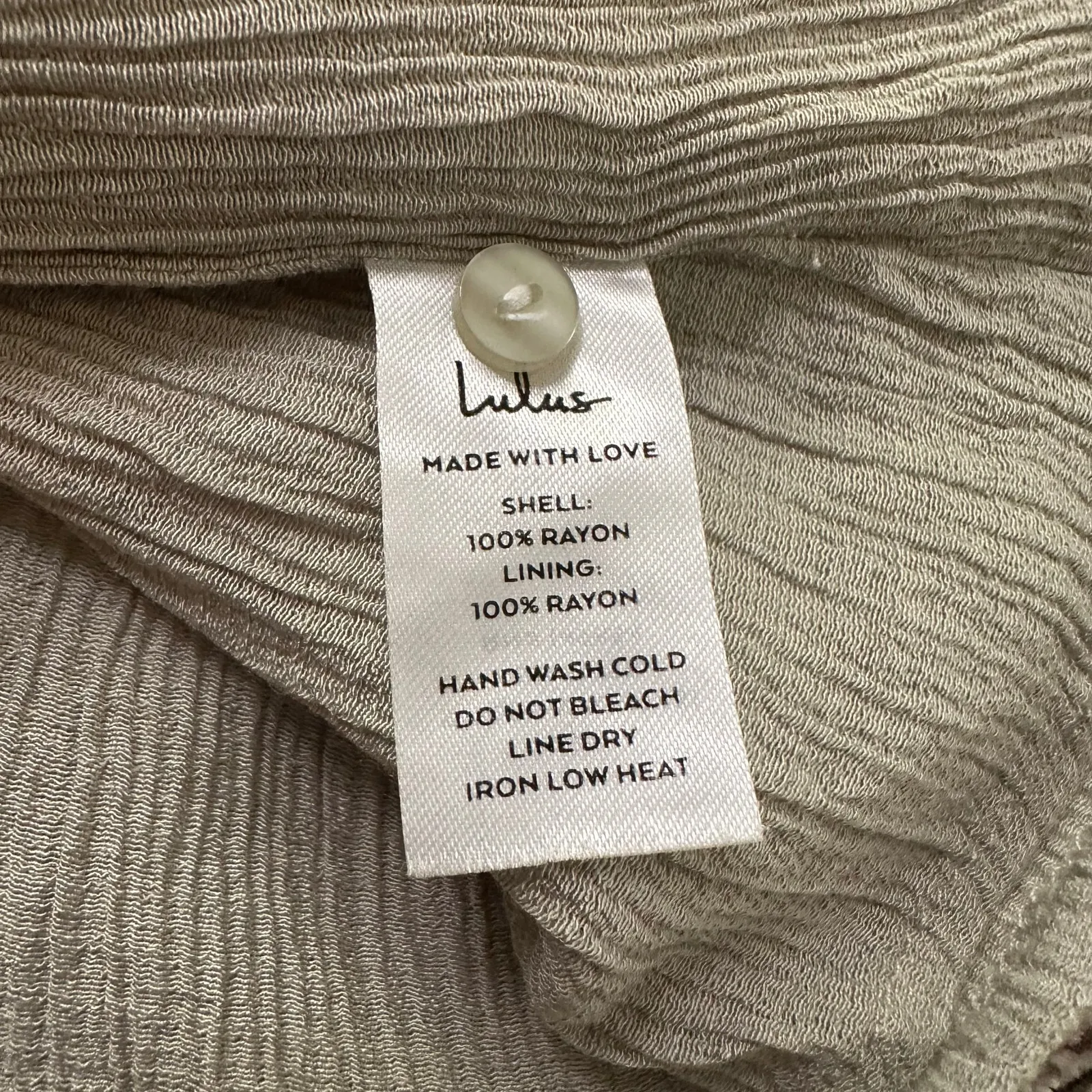 Lulus light sage green sleeveless button front crop tank top size M - Image 8