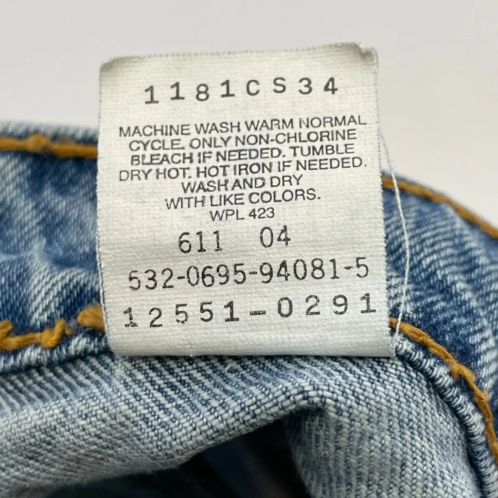 Vintage 90s Levi's Cut-Off Shorts 551 12 Petite Raw‎ Hem Blue 1995 Casual Frayed - Image 5