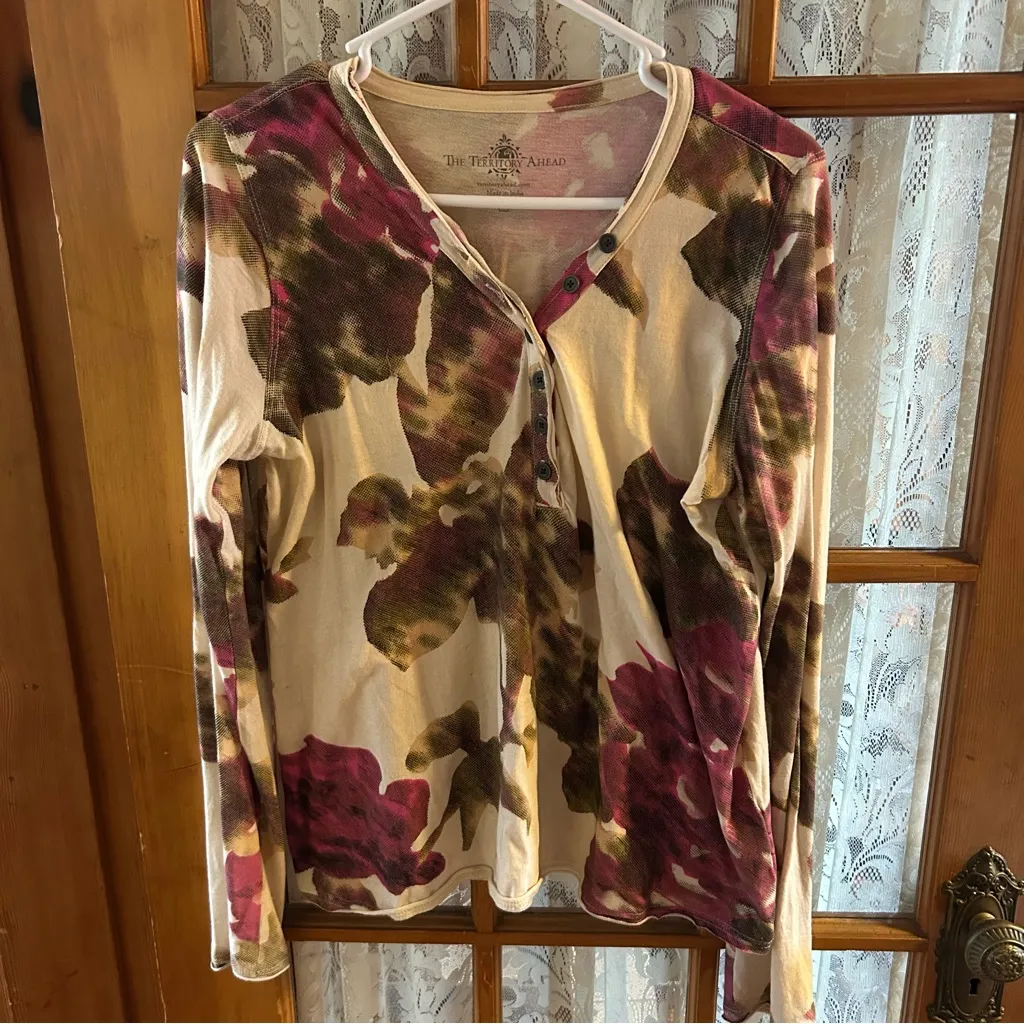 NWOT The Territory Ahead Floral Long Sleeve Henley Top MediumCream and Burgundy - Image 2
