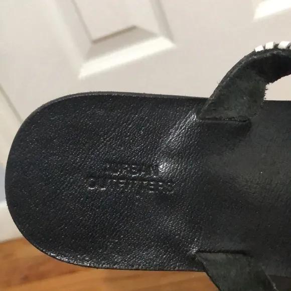 Urban outfitters white and black slip‎ on sandals women’s size 7 - Image 2