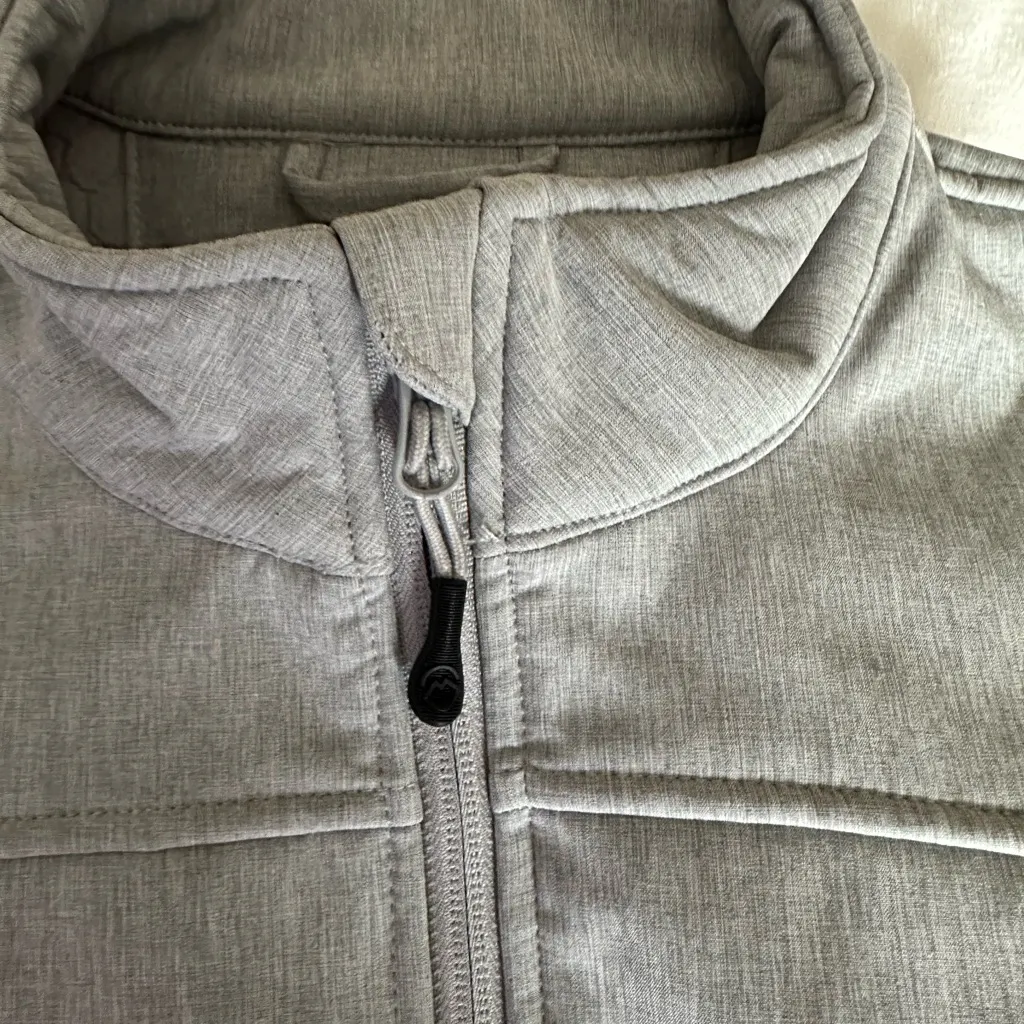 Magellan Outdoors‎ Women’s Hickory Canyon Softshell Jacket. Size L. - Image 6