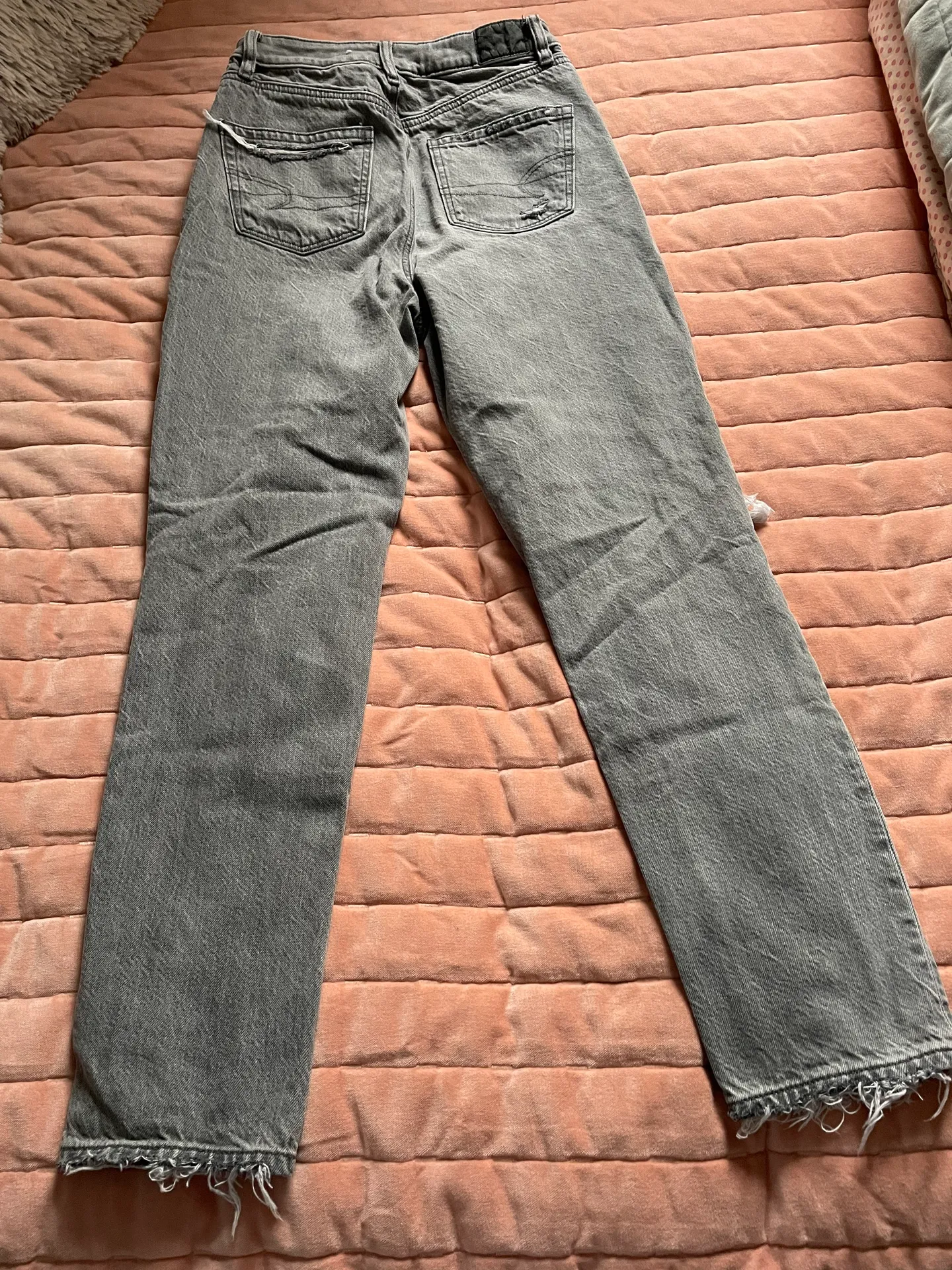 American Eagle Outfitters mom jean - Image 2