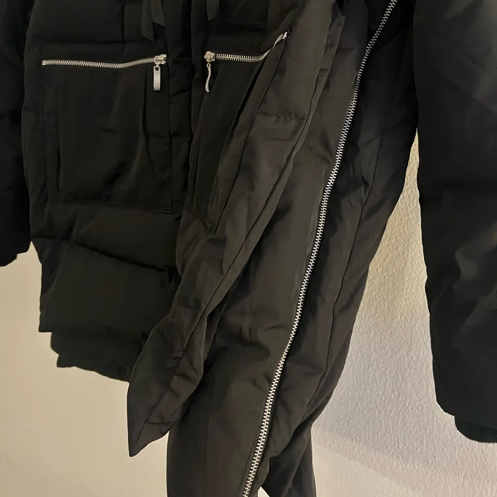 Amazon Orolay Winter Jacket - Image 3