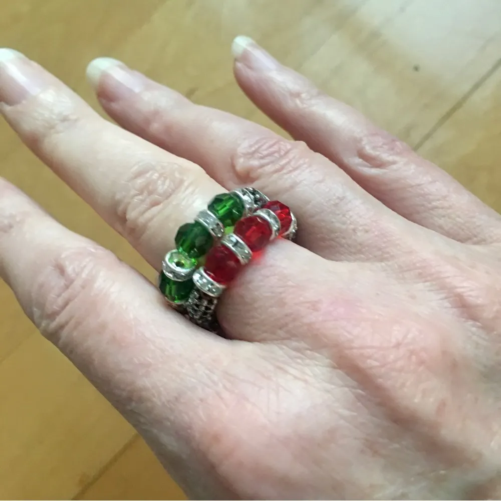 Set/2 Beaded Elasticized Fashion Rings, Red, Green - Image 3