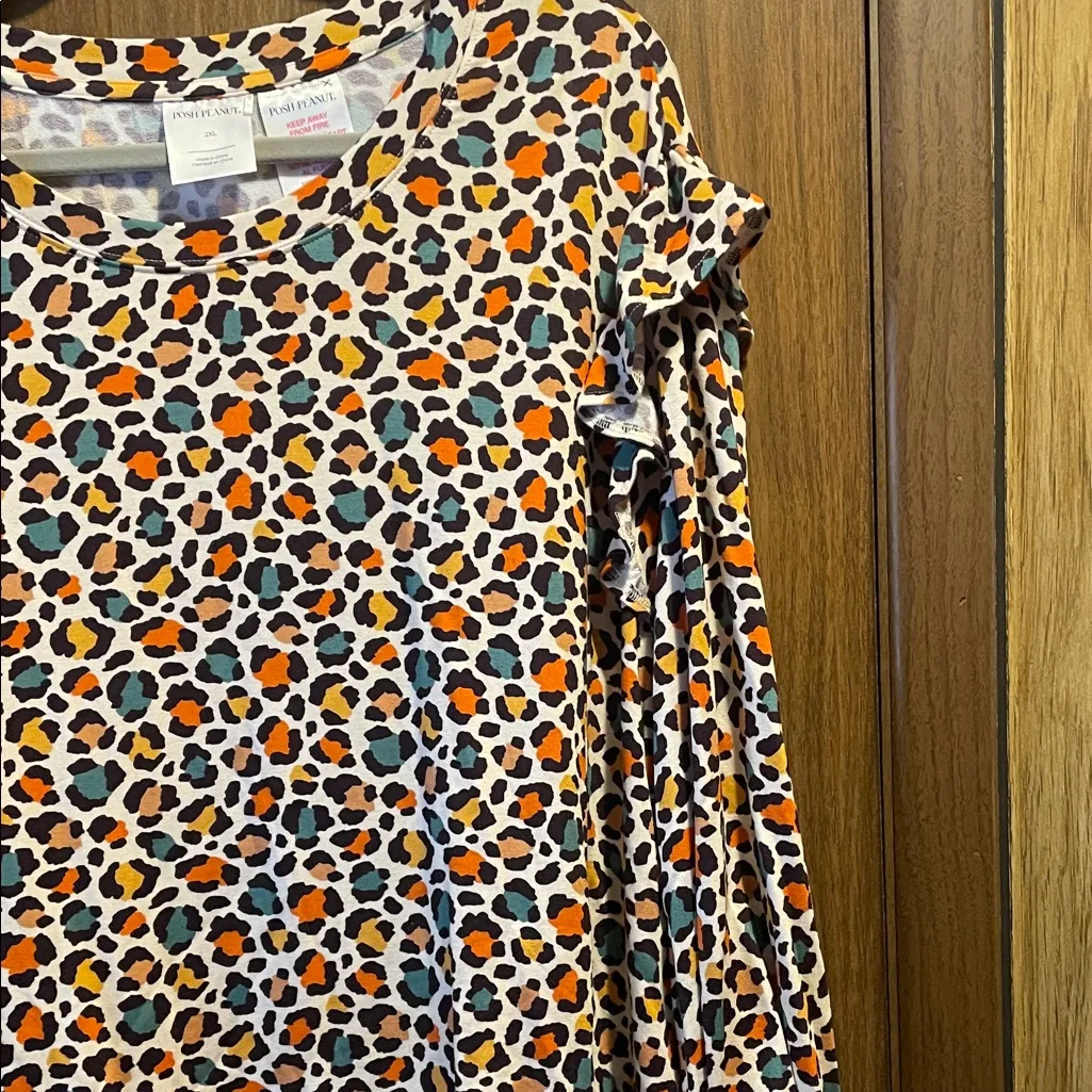 Posh Peanut Vibrant Leopard Long Sleeve Top Orange Size undefined - Image 3