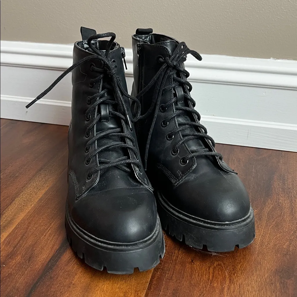 Madden Girl Stanton Chelsea Boots with Side Zippers - Image 5