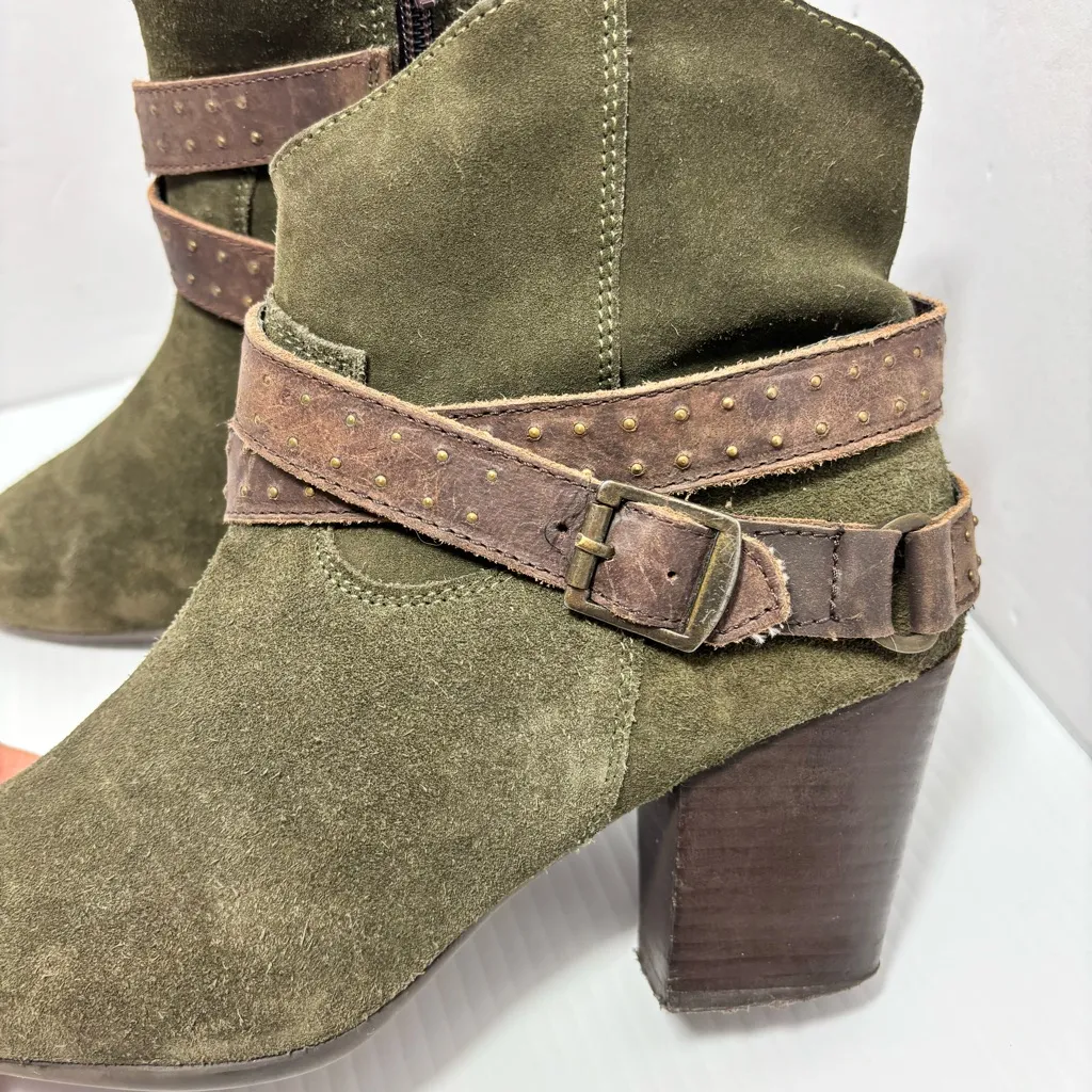Diba Army Green Suede with Brown Leather Strap Booties‎ Size 8 - Image 3