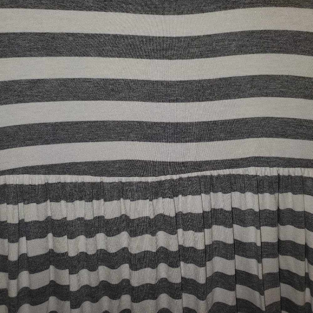 A.Glow Maternity Dress - New - Image 6